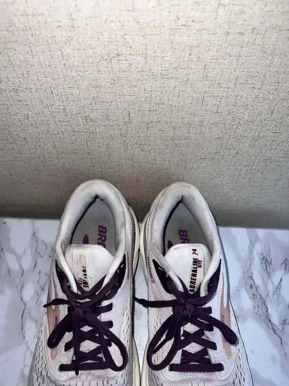 Brooks women guided heel